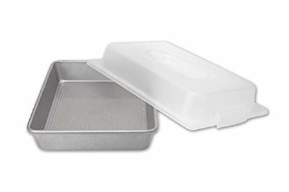 Picture of USA Pan Bakeware Nonstick Rectangular Pan with Lid, 9x13-Inches