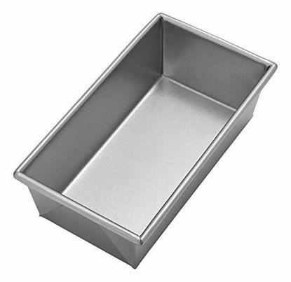 Picture of Chicago Metallic Commercial II Traditional Uncoated 1-Pound Loaf Pan -