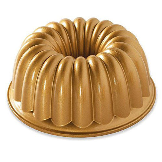 Picture of Nordic Ware Elegant Party Bundt Pan, 22.3 x 9.3 cm, Gold