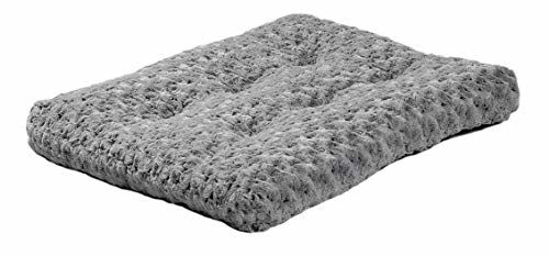 Picture of MidWest Homes for Pets Deluxe Dog Beds | Super Plush Dog & Cat Beds Ideal for Dog Crates | Machine Wash & Dryer Friendly, 1-Year Warranty