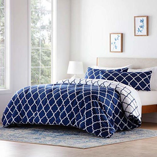 Picture of LINENSPA All- Season Reversible Alternative Hypoallergenic-Plush Fill-Machine Washable Microfiber Comforter, Twin, Navy/White Quatrefoil