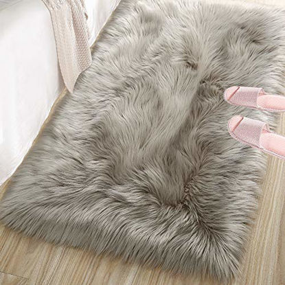 Lochas Soft Fluffy Rugs Faux Sheepskin Area Rug for Bedroom Living Room Bedside Carpet Nursery Washable Floor Mat, 2x3 Feet,White, Size: 2' x 3