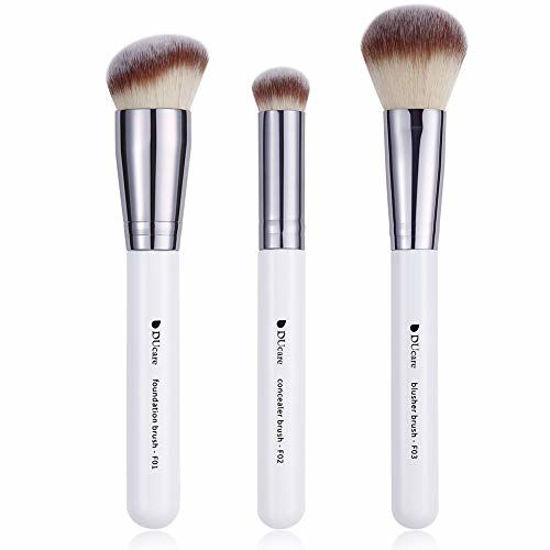 Picture of DUcare Makeup Brushes 3Pcs Foundation Brush& Concealer Brush& Blusher Brush Face Kabuki Blush Bronzer Travel Buffing Stippling Contour Liquid Blending Makeup brush set White