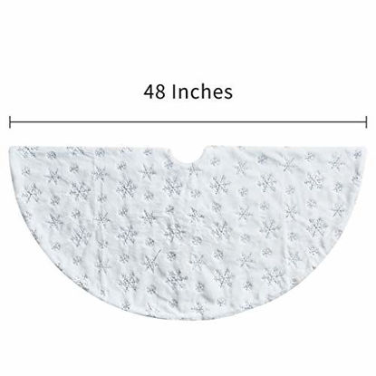 Picture of Christmas Tree Skirt - 48 inches Large White Luxury Faux Fur Tree Skirt Christmas Decorations Holiday Thick Plush Tree Xmas Ornaments (White/Sliver)