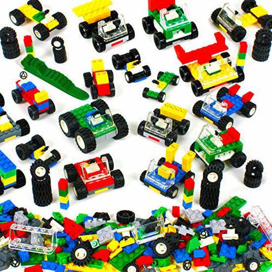 Building blocks store with wheels