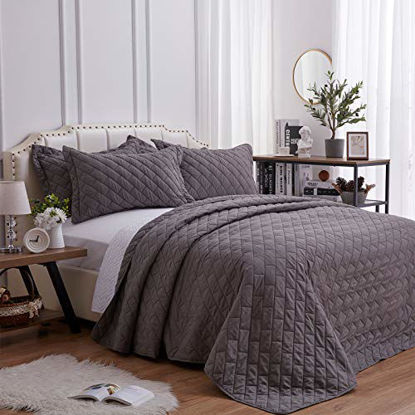 Picture of SunStyle Home Quilt Set King Size Grey 3 Piece, Ultra Soft Lightweight Luxurious Microfiber Coverlet Modern Style Rectangle Pattern Bedspread Set (Includes 1 Quilt, 2 Pillow Shams)