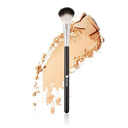 Picture of DUcare Highlighter Brush Fan Setting Makeup Brush Blending Helps Lock in Foundation and Concealer, 1Pcs Silvery & Black