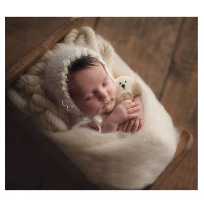 Picture of Honra Photography Stuffer Newborn Photo Props Felted Layer Wool Fluff Basket Stuffer Blanket Wraps for Baby Posing Merino (White)