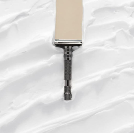 Picture of Rockwell T2 | Twist-To-Open (TTO) Double-Edge Safety Razor | Full Metal | Includes 5 Fully Recyclable Stainless Steel Blades (Gunmetal Chrome)