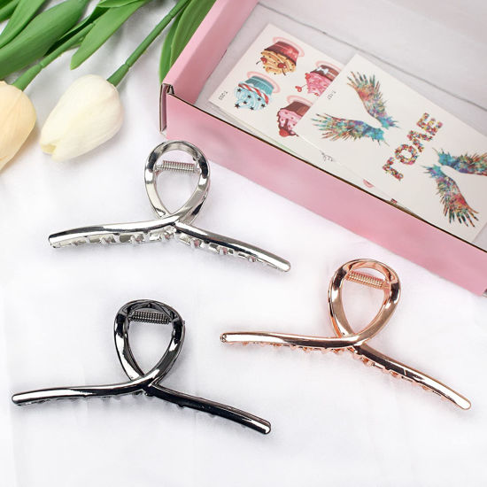 Picture of Hair Claw Clips Big Hair Claw Shark Hair Claw Barrette Glossy Metal Hair Clamps Strong Hold Barrette Large Hair Accessories for Women and Girls 3 Pcs (Glossy Silver, Gold, Rose Gold)