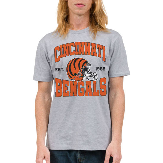 Picture of Junk Food Clothing x NFL - Cincinnati Bengals - Team Helmet - Unisex Adult Short Sleeve Fan T-Shirt for Men and Women - Size Small