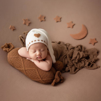 Picture of Zynlhn Newborn Photography Props, 11 PCS Newborn Photoshoot Outfits, Christmas Stocking Cap Costume Headband Newborn Photo Props Pillow Baby Photoshoot Props Wrap Kit Set for Boys Girls Photography