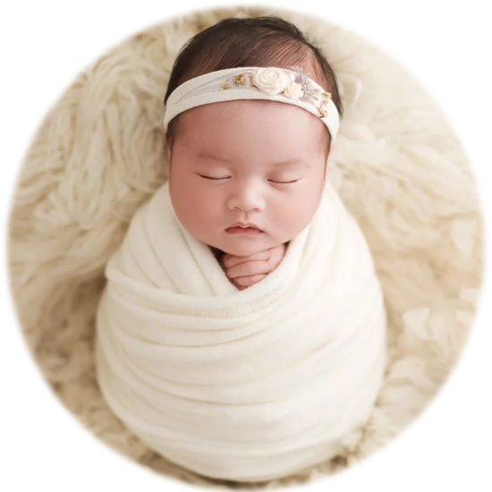 Picture of Zeroest Newborn Photography Wrap Newborn Photoshoot Props Boys Girls Newborn Posing Backgroud Stretch Knit Blanket for Baby Photo Prop (White, Small)